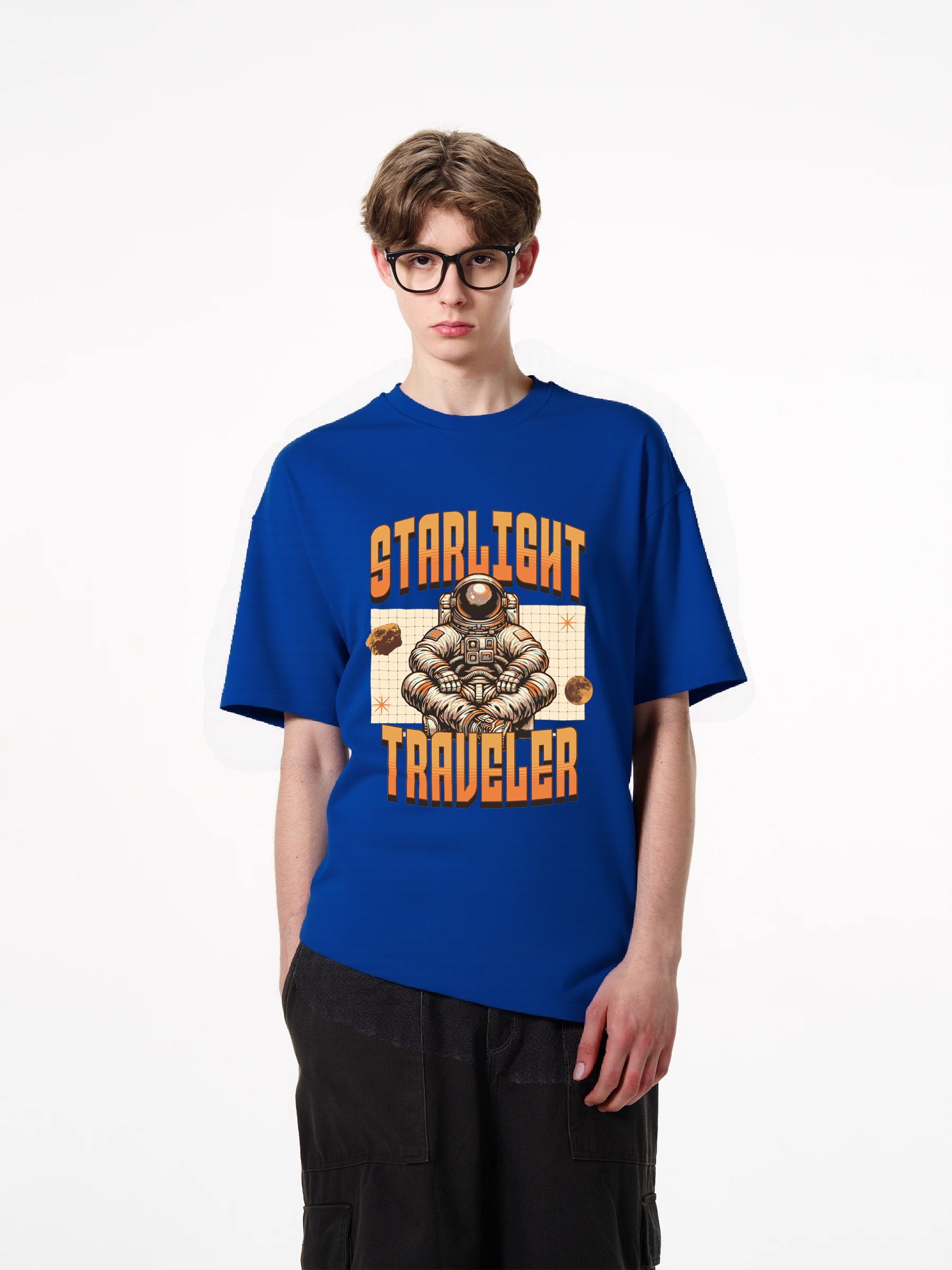1pcs Starlight Traveler Astronaut Print T Shirt, Trendy Graphic Design, 180g Pure Cotton, Various Colors Available, Comfortable Fit, Perfect for Space Enthusiasts and Trendsetters alike. Must-Have Casual T-Shirts for Men Custom