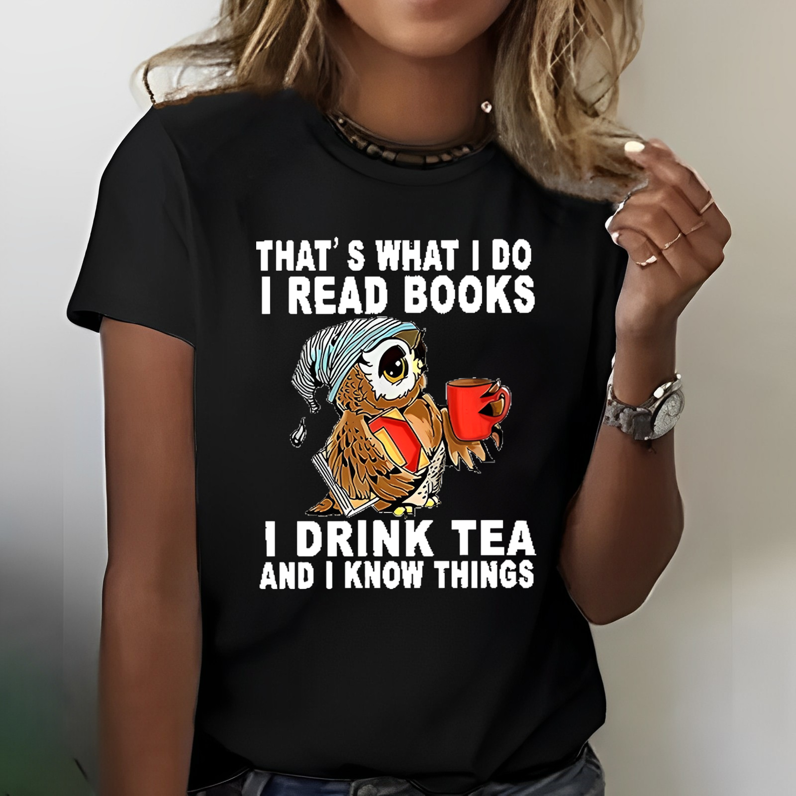 That's What I Do I Read Books Owl Graphic Print T-shirt
