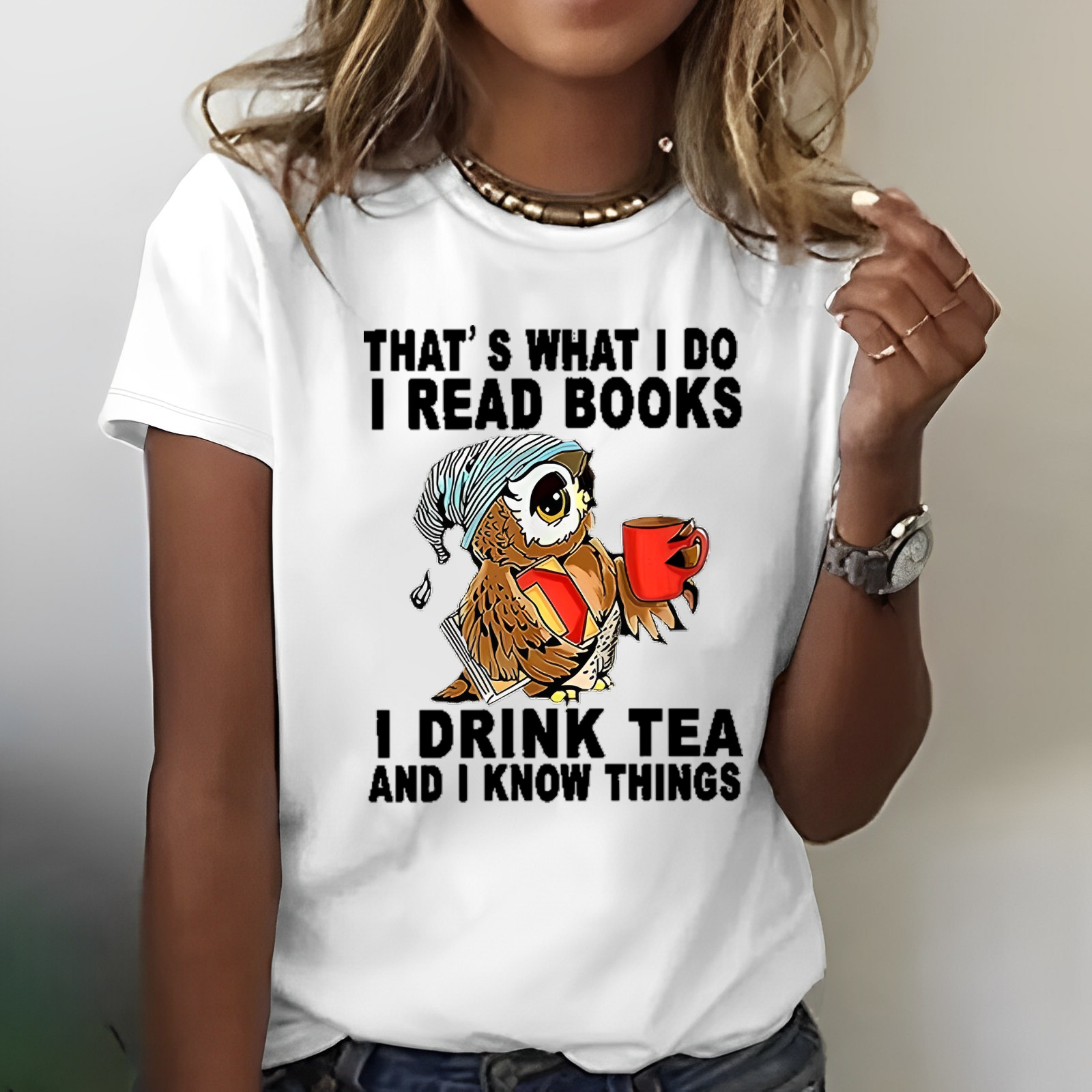That's What I Do I Read Books Owl Graphic Print T-shirt